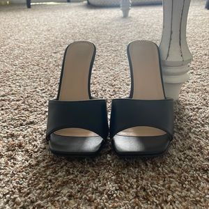Brand new Forever 21 Black mules